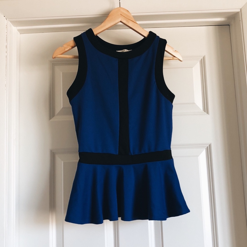 Formal Sleeveless Blouse